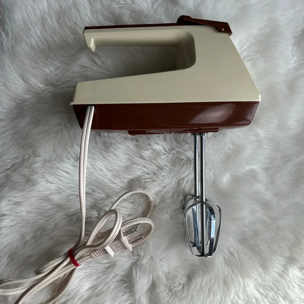 Vintage Robeson 5 Speed Hand Mixer Retro Brown Cream Electric‎ Mixer Works